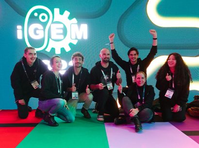Equipe iGEM 2023 Evry Paris-Saclay - Médaille d'or et prix du meilleur Hardware avec leur projet OptoGenEYEsis.